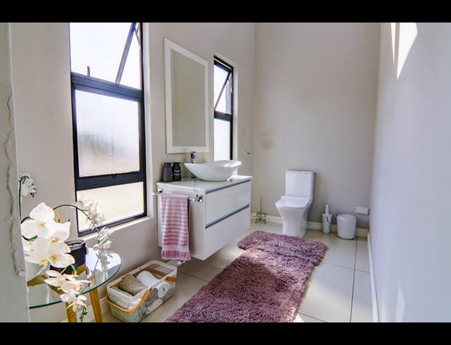 6 BEDROOM PROPERTY TO RENT IN COPPERLEAF ESTATE